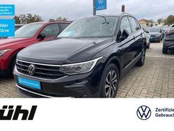 Deep black perleffekt Gebraucht 2023 VW Tiguan Life SUV | 29.590 € (Fairer Preis)