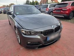 Grau Gebraucht 2013 BMW 330 M Performance Limousine | 16.000 €