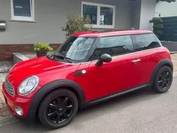 Rot Gebraucht 2010 Mini ONE Kleinwagen | 6.500 € (Etwas zu teuer)