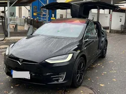 Schwarz Gebraucht 2019 Tesla Model X Standard Range SUV | 35.000 €