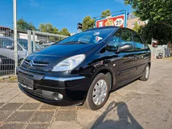 Schwarz Gebraucht 2004 Citroën Xsara Picasso Exclusive Van / Kleinbus | 2.490 € (Fairer Preis)