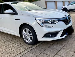 Weiß Gebraucht 2018 Renault Mégane IV Intens Limousine | 8.400 € (Fairer Preis)