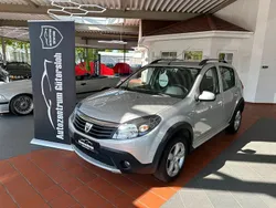 Grau Gebraucht 2012 Dacia Sandero Stepway Kleinwagen | 5.699 € (Teuer)