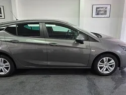 Grau Gebraucht 2021 Opel Astra Edition Limousine | 11.990 € (Guter Preis)