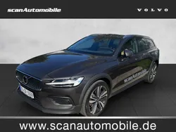 Platinum grey / (metallic) Gebraucht 2022 Volvo V60 Plus Kombi | 44.990 €
