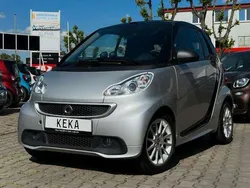 River silver & deep black Gebraucht 2012 Smart ForTwo Cabrio Cabrio | 10.990 € (Teuer)