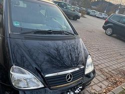 Schwarz Gebraucht 2002 Mercedes A140 Avantgarde Kleinwagen | 1.300 € (Fairer Preis)