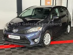 Violet Gebraucht 2016 Toyota Verso Skyview Edition Van / Kleinbus | 6.990 € (Fairer Preis)