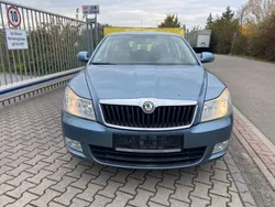 Blau Gebraucht 2009 Skoda Octavia Elegance Kombi | 5.299 € (Fairer Preis)