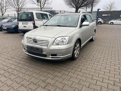 Silber Gebraucht 2005 Toyota Avensis Kombi | 1.200 € (Guter Preis)