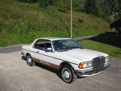 Weiß Gebraucht 1982 Mercedes 230 Coupé | 10.999 €