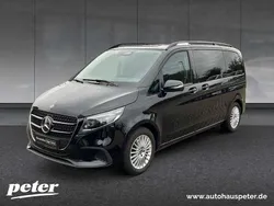 Obsidianschwarz metallic Gebraucht 2025 Mercedes V220 Style Van / Kleinbus | 63.990 €