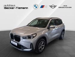 Silber Neu 2025 BMW X1 Exclusive SUV | 41.650 € (Guter Preis)