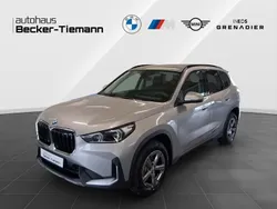 Silber Neu 2025 BMW X1 Exclusive SUV | 41.650 € (Guter Preis)