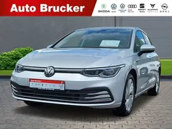 Silber Gebraucht 2021 VW Golf VIII Highline Limousine | 24.370 € (Fairer Preis)