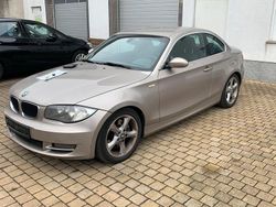Grau Gebraucht 2008 BMW 123 Coupé Coupé | 1.350 €