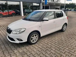 Weiß Gebraucht 2015 Skoda Fabia Kleinwagen | 4.450 € (Superpreis)