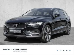 Black solid ´stone´ / solid Gebraucht 2023 Volvo V60 CC Ultimate Kombi | 36.450 € (Superpreis)