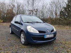 Blau Gebraucht 2009 Renault Clio II Authentique Kleinwagen | 1.200 € (Guter Preis)