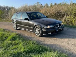 Schwarz Gebraucht 1998 BMW 323 M Sport Kombi | 5.700 € (Fairer Preis)