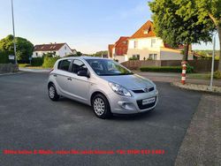 Silber met. Gebraucht 2012 Hyundai i20 Classic Kleinwagen | 4.990 € (Etwas zu teuer)