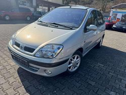 Grau Gebraucht 2002 Renault Scénic Expression Van / Kleinbus | 2.995 €