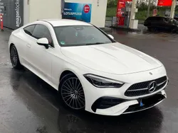 Weiß Gebraucht 2025 Mercedes 180 AMG line Limousine | 49.000 €