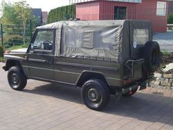 Grün olivgrün Gebraucht 1991 Mercedes G230 SUV | 49.000 €