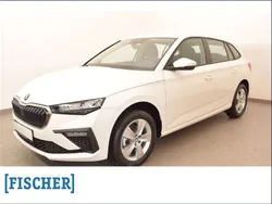 Weiß Gebraucht 2025 Skoda Scala Essence Kleinwagen | 20.870 € (Guter Preis)