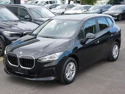 Saphirschwarz Gebraucht 2022 BMW 218 Van / Kleinbus | 26.999 € (Fairer Preis)