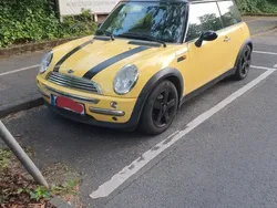 Gelb Gebraucht 2001 Mini Cooper Kleinwagen | 2.150 € (Etwas zu teuer)