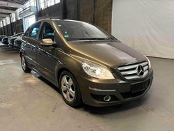 Gebraucht 2011 Mercedes B200 Van / Kleinbus | 2.200 €