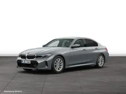 Grau Gebraucht 2024 BMW 330 Limousine | 48.619 €