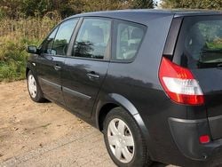 Grau Gebraucht 2005 Renault Grand Scénic II Van / Kleinbus | 1.550 €