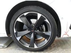 Weiß Gebraucht 2023 Cupra Leon Kombi | 31.640 € (Etwas zu teuer)