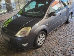 Grau Gebraucht 2005 Ford Fiesta Kleinwagen | 1.500 € (Guter Preis)