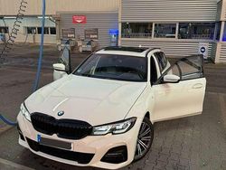 Weiß Gebraucht 2021 BMW 320 M Sport Kombi | 28.950 € (Guter Preis)