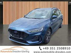 Blau Gebraucht 2024 Ford Focus ST-Line X Limousine | 24.980 € (Guter Preis)