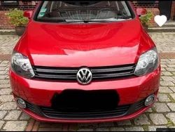 Rot Gebraucht 2010 VW Golf Plus Comfortline Van / Kleinbus | 8.500 € (Fairer Preis)