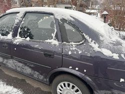 Grau Gebraucht 1997 Opel Vectra Limousine | 1.200 €