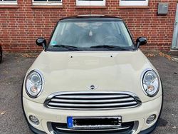 Weiß Gebraucht 2010 Mini Cooper Kleinwagen | 5.900 € (Fairer Preis)