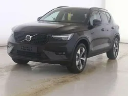 Schwarz Gebraucht 2024 Volvo XC40 Plus SUV | 37.450 € (Fairer Preis)