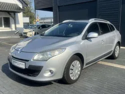 Platingrau Gebraucht 2010 Renault Mégane GrandTour Dynamique Kombi | 4.470 € (Fairer Preis)