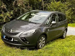 Grau Gebraucht 2015 Opel Zafira Tourer Selection Van / Kleinbus | 8.800 € (Fairer Preis)