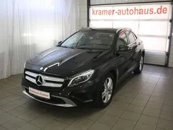 Schwarz Gebraucht 2016 Mercedes GLA200 SUV | 19.900 € (Fairer Preis)
