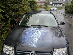 Grün Gebraucht 2002 VW Bora Limousine | 1.300 € (Fairer Preis)