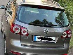 Braun Gebraucht 2011 VW Golf Plus Cross Style Van / Kleinbus | 8.500 € (Teuer)