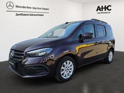 Rot Gebraucht 2024 Mercedes 180 Progressive Limousine | 29.988 € (Fairer Preis)