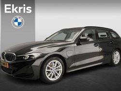 Schwarz Gebraucht 2023 BMW 320e Sport Line Kombi | 30.900 € (Etwas zu teuer)