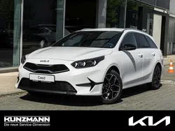 Deluxeweiß metallic Neu 2025 Kia Ceed Sportswagon Kombi | 26.349 € (Fairer Preis)